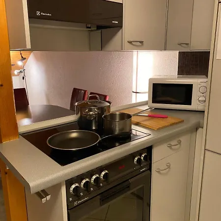 Appartement 27 *